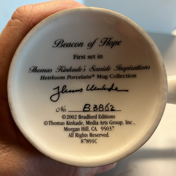 Thomas Kinkade seaside porcelain mug beacon of Hope 1st in set  signed - Picture 5 of 7